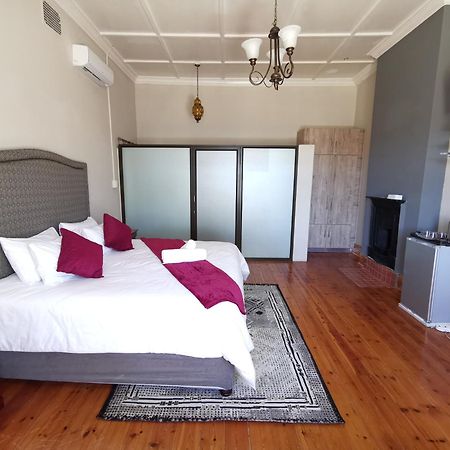 Lucolo Palace B&B อลิวาลนอร์ท ห้อง รูปภาพ