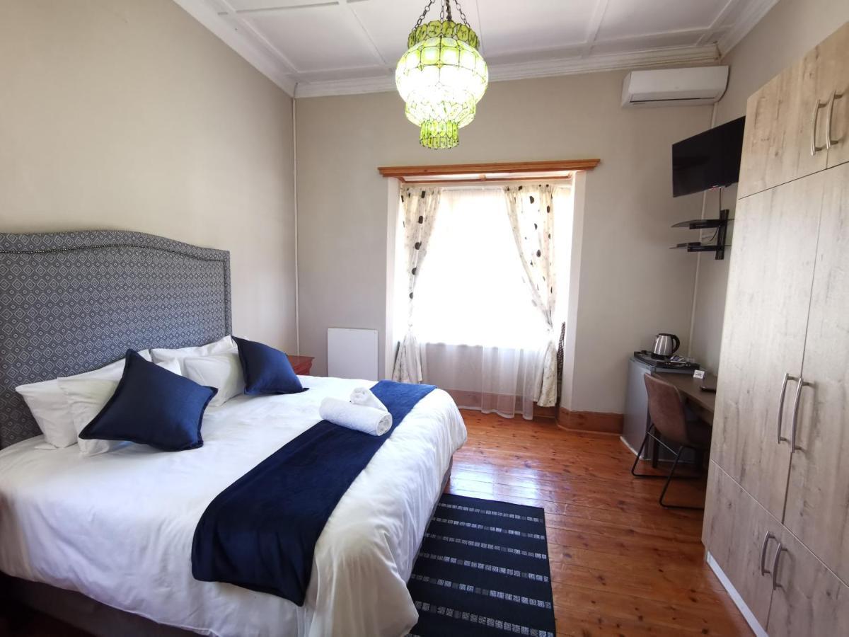 Lucolo Palace B&B อลิวาลนอร์ท ภายนอก รูปภาพ