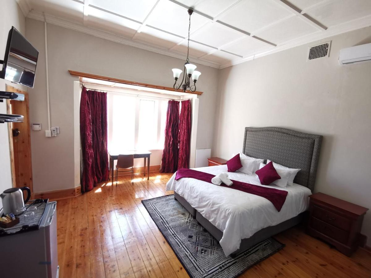 Lucolo Palace B&B อลิวาลนอร์ท ภายนอก รูปภาพ