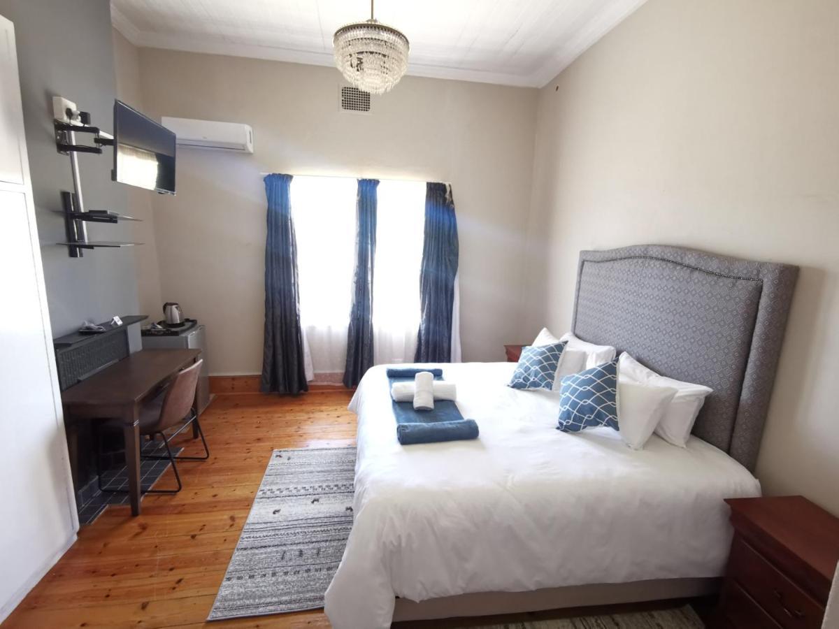 Lucolo Palace B&B อลิวาลนอร์ท ภายนอก รูปภาพ
