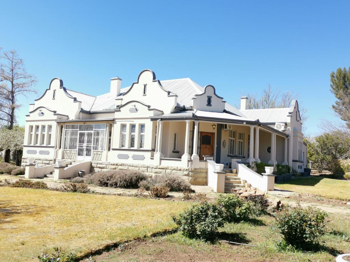 Lucolo Palace B&B อลิวาลนอร์ท ภายนอก รูปภาพ