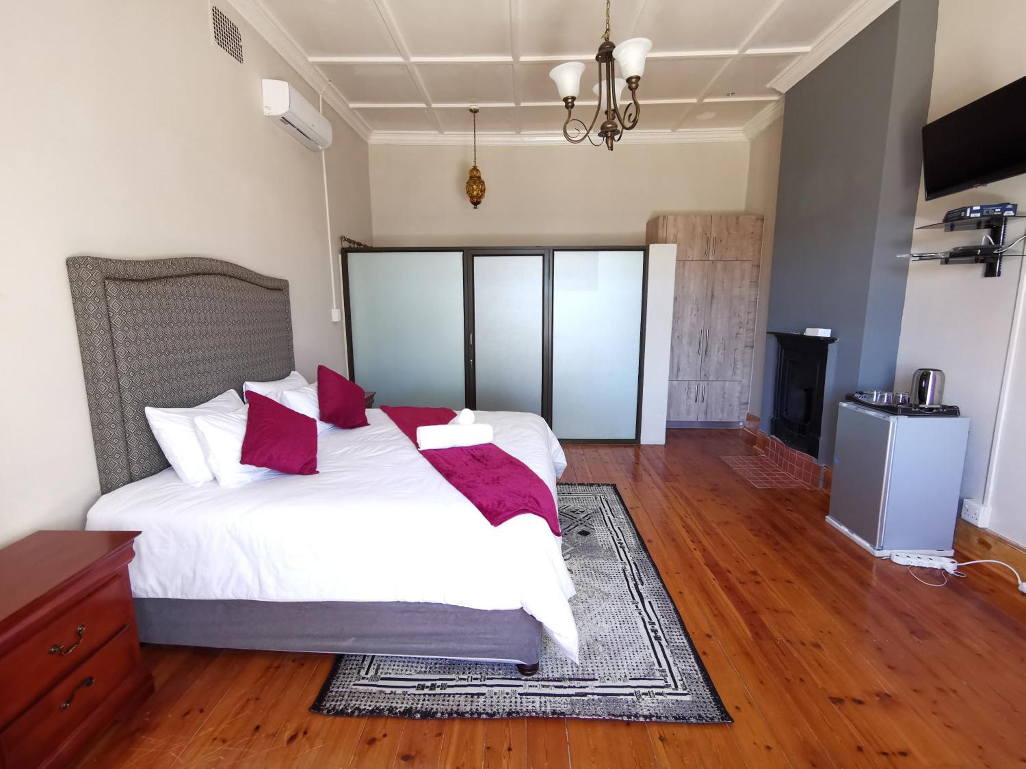 Lucolo Palace B&B อลิวาลนอร์ท ภายนอก รูปภาพ